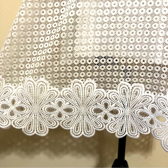 EUC! Alfani White Lace Top Size 2X - Picture 7 of 10